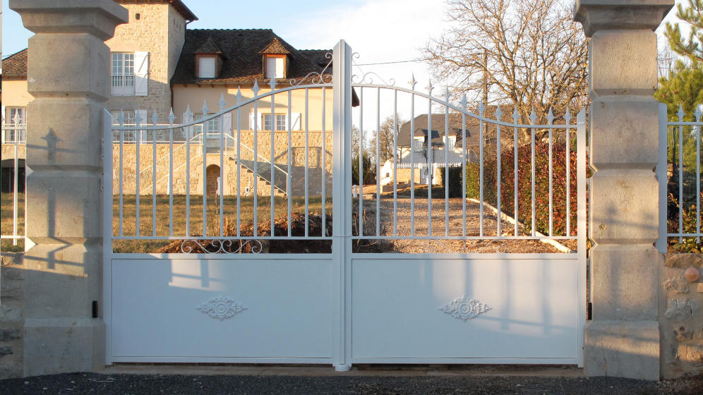Portails clôtures alu Millau, Rodez, Aveyron, Severac Aluminium.