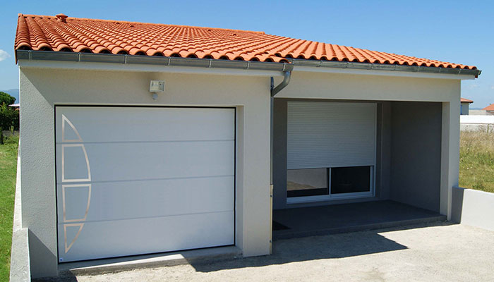 Vente et pose de portes de garages sur Millau, Rodez, Severac, Aveyron : Severac Aluminium.